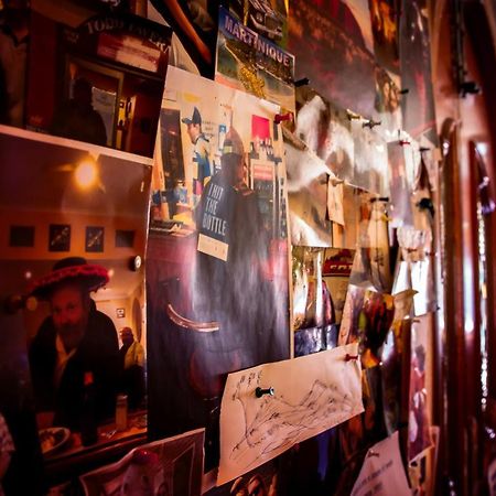 نزل ينابيع أليسفي Todd Tavern المظهر الخارجي الصورة
